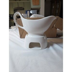 Nucookery Large 17 Oz Porcelain Gravy Boat with Warmer White